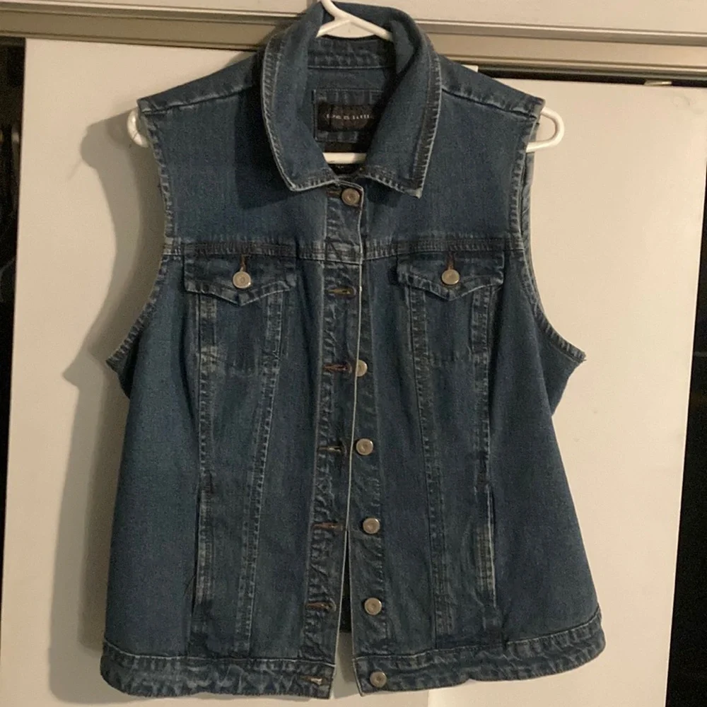 Denim vest - Picture 1 of 2